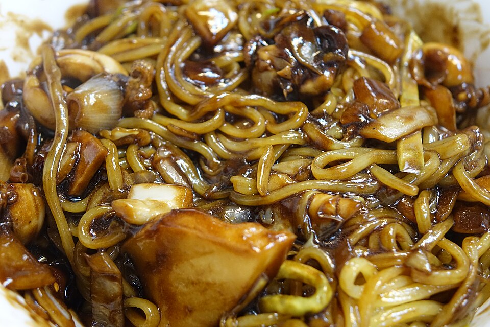 Black Bean Bliss: Unraveling the Savory Secrets of Jajangmyeon