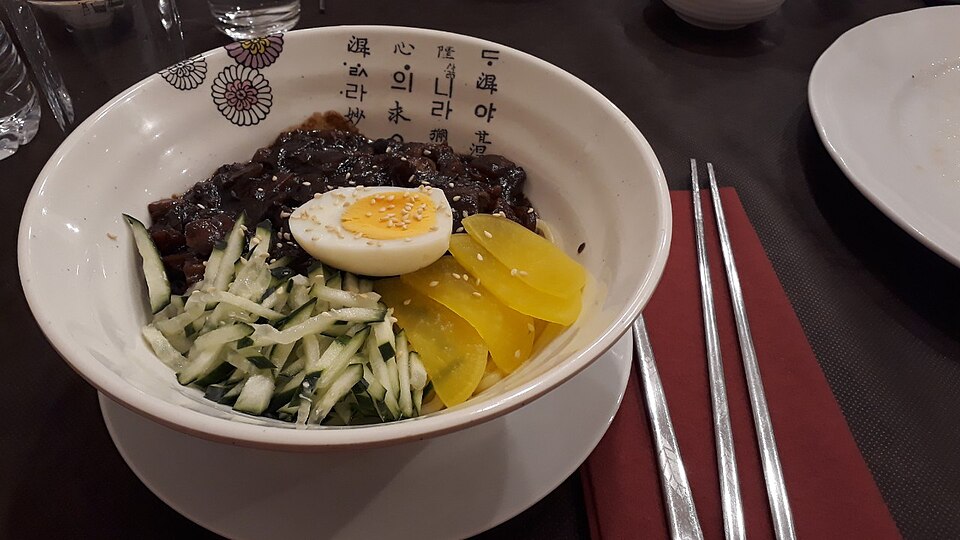 Black Bean Bliss: Unraveling the Savory Secrets of Jajangmyeon